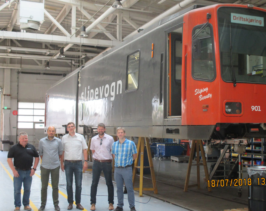 HU Schienenschleifwagen: Besuch der Bergener Kollegen